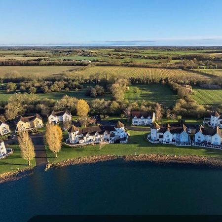 Liming Lodge - Lakeside Home In The Cotswolds Саут-Керни Экстерьер фото