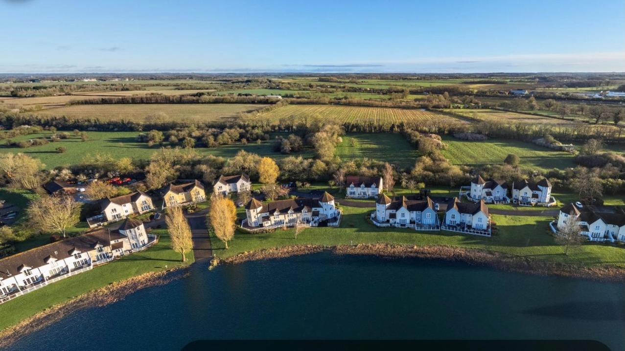 Liming Lodge - Lakeside Home In The Cotswolds Саут-Керни Экстерьер фото